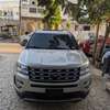 Ford Explorer thumb 3