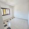 APPARTEMENT F4 A LOUER A NGOR  EN FACE DU STADE thumb 0