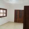 Villa R+2 Standing à louer Ngor Almadies thumb 4