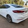 Je vend ma Hyundai Elantra 2018 automatique essence thumb 1