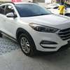 Hyundai Tucson 2017 SUV blanc économique et sûr thumb 0