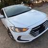 Je vend ma Hyundai Elantra 2018 automatique essence thumb 2