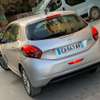 Peugeot 208 thumb 4