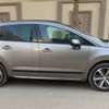 Peugeot 3008 2016 thumb 8