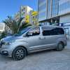 LOCATION HYUNDAI STAREX 9 PLACES AVEC CHAUFFEUR thumb 0
