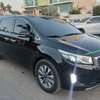 KIA CARNIVAL à louer avec. Chauffeur thumb 2