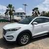 Hyundai Tucson 2017 SUV blanc spacieux polyvalent thumb 0