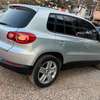 Volkswagen TIGUAN thumb 2