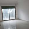 Appartement deux chambres salon thumb 4