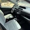 Toyota Prius hybride 2017 thumb 4