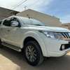 Mitsubishi l200 2018 thumb 4