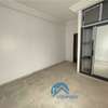 f3 de standing face BRT patte d'oie thumb 8