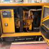 Moteur diesel industriel jaune avec batterie intégrée thumb 6