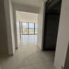Penthouse de 5 chambres à louer au point e thumb 2