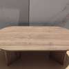 Table basse ovale bois clair compacte moderne thumb 2
