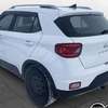 Hyundai venue 2022 thumb 2