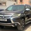 Mitsubishi pajero Diesel Full option thumb 3