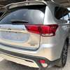 Mitsubishi Outlander thumb 7
