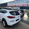 Hyundai Tucson diesel 2019 full options thumb 9