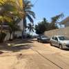 Appartement haut standing f4 sis aux almadies thumb 9