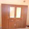 Armoire marron ,blanc et noire thumb 4
