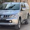 Mitsubishi L200 2016 thumb 6