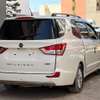 Ssangyong Korando Turismo 2017 thumb 10