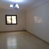 Très joli appartement à louer au Point E thumb 6
