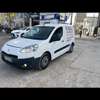 Peugeot Année 2015 3places  Diesel climatisé thumb 2