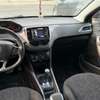 Peugeot 2008 2015 thumb 5