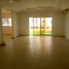 Jolie appartement à louer aux Almadies thumb 6