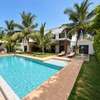 Villa pied dans l'eau Ngaparou thumb 4