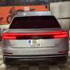 Audi Q8 S-LINE thumb 3