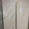 Carrelage mural effet marbre blanc gris brillant thumb 0