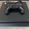 PlayStation 4 slim flaché 10 jeux thumb 1