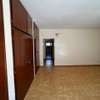Villa R+1 à vendre au Point E thumb 10