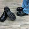 CHAUSSURES POUR HOMME ET FEMMES thumb 2