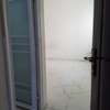 APPARTEMENT A LOUER AUX POINT E thumb 3