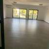 Location appartement F4 neuf Point E thumb 0