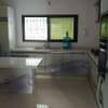 Villa a usage habitation ou commerciale thumb 7