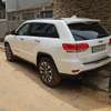 Jeep Grand Cherokee SUV blanc polyvalent thumb 5