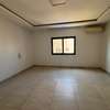 Appartement de 3 chambre lumineux a louer Almadie thumb 2