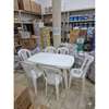 Table Rectangulaire et 6 Chaises en Plastique thumb 2