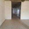 Grand magasin en bordure de route aux mamelles thumb 2
