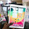 iPad 6th 128g thumb 1