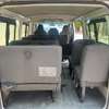 Toyota Hiace utilitaire blanc 14 places robuste thumb 7
