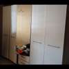 Armoire et coiffeuse à vendre thumb 0