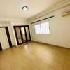 Appartement F4 à  louer au Point E thumb 5