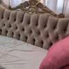 Canapé classique royal 8 places velours beige doré thumb 2