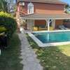 Villa bord de mer spacieuse avec piscine thumb 12